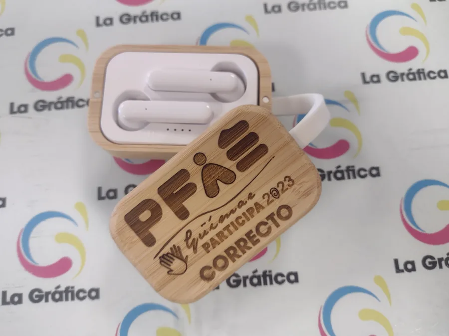 Auriculares + Caja de Bambú — La Gráfica Tenerife