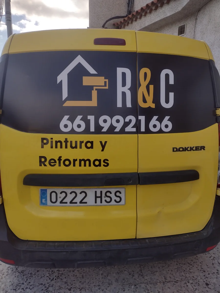 Rotulación Furgón RYC — Trasera — La Gráfica Tenerife