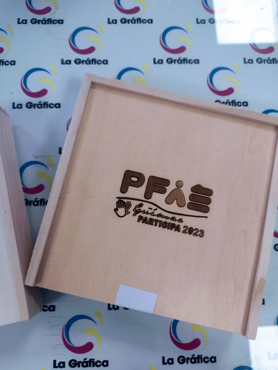 Caja de Madera Personalizada — La Gráfica Tenerife